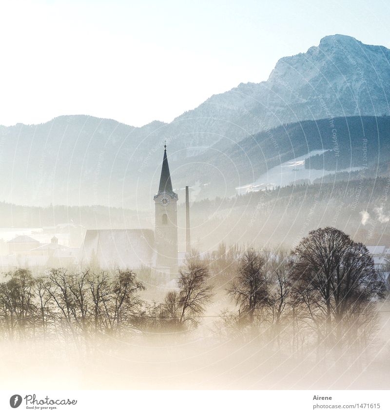 es war einmal IV Winterurlaub Berge u. Gebirge Landschaft Schönes Wetter Nebel Schnee Baum Alpen Allgäuer Alpen Schneebedeckte Gipfel Dorf Menschenleer Kirche