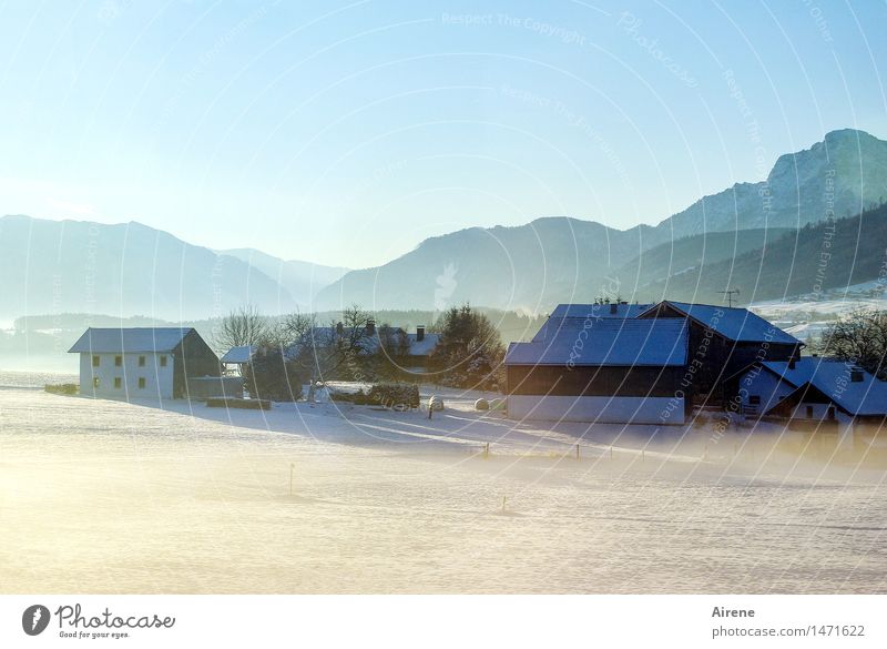 es war einmal V Winter Schnee Häusliches Leben Himmel Wolkenloser Himmel Schönes Wetter Nebel Alpen Berge u. Gebirge Oberbayern voralpenland Dorf Bauernhof