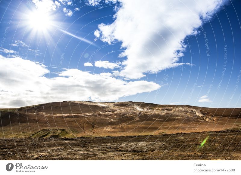 Lavafeld Natur Landschaft Erde Luft Horizont Sonne Sonnenlicht Klima Wetter Schönes Wetter Vulkan Island Europa außergewöhnlich bedrohlich heiß blau gold