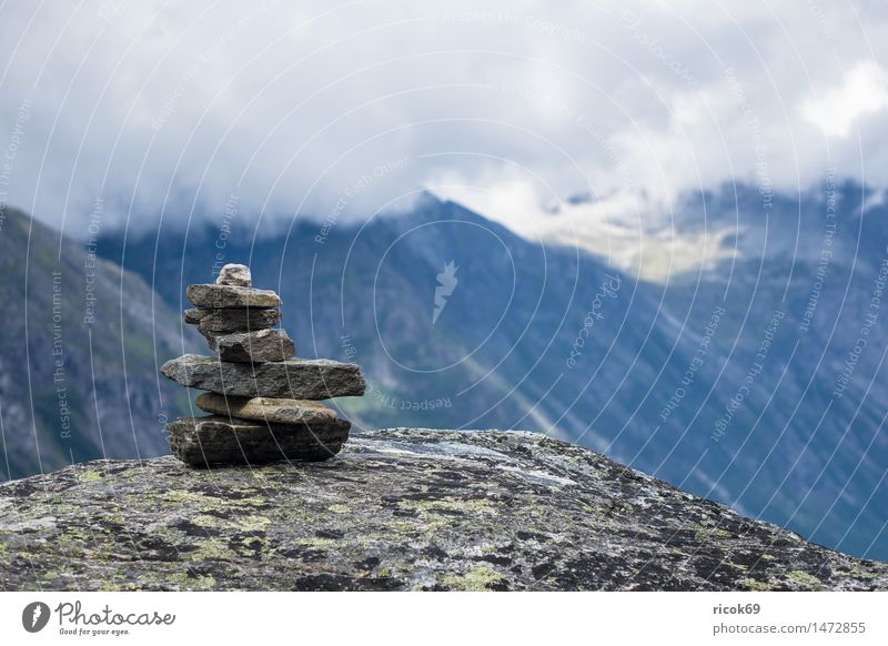 Berge in Norwegen Erholung Ferien & Urlaub & Reisen Berge u. Gebirge Natur Landschaft Wolken Stein Idylle ruhig Tourismus Stapel Møre og Romsdal Reiseziel