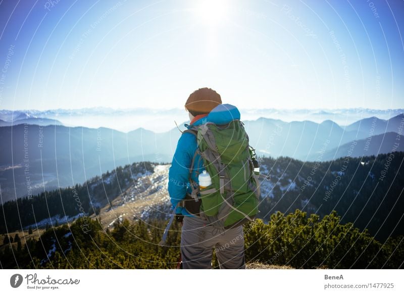 Berg Ferien & Urlaub & Reisen Ausflug Expedition Sommer Winter Schnee Berge u. Gebirge wandern Klettern Bergsteigen Sportler Mensch feminin Frau Erwachsene 1