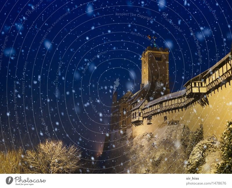 Let it snow Wind Eis Frost Schnee Schneefall Eisenach Altstadt Hütte Burg oder Schloss Mauer Wand Dach Sehenswürdigkeit Wahrzeichen Denkmal Wartburg leuchten