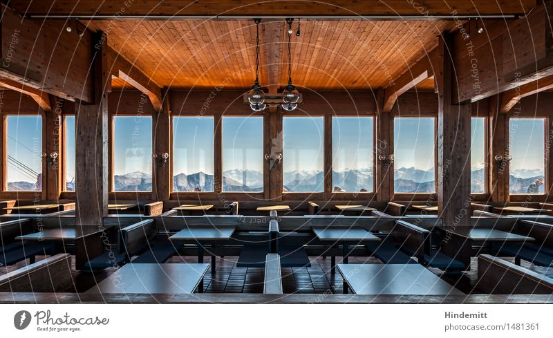 Gespenstisch – Richtung Südwest Tourismus Schnee Winterurlaub Haus Innenarchitektur Möbel Tisch Restaurant Himmel Wolkenloser Himmel Felsen Alpen