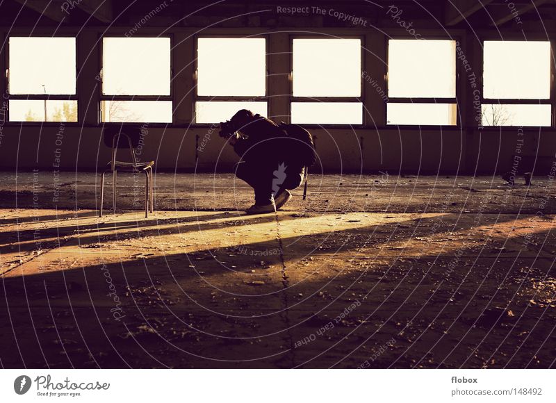 Spüren Fotograf Fotografieren Konzentration Reporter Erholung ruhig Fotokamera retro Licht Sonnenlicht Beleuchtung Abendsonne Physik Sommer Herbst