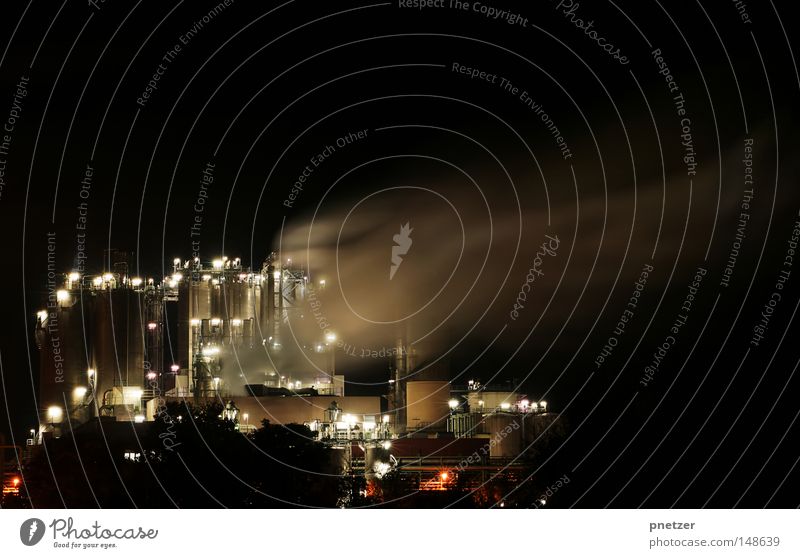 Industrie bei Nacht Langzeitbelichtung Belichtung HDR Rauch Schleier Licht Lampe Schwerindustrie Fabrik Produktion Schichtarbeit Arbeit & Erwerbstätigkeit high