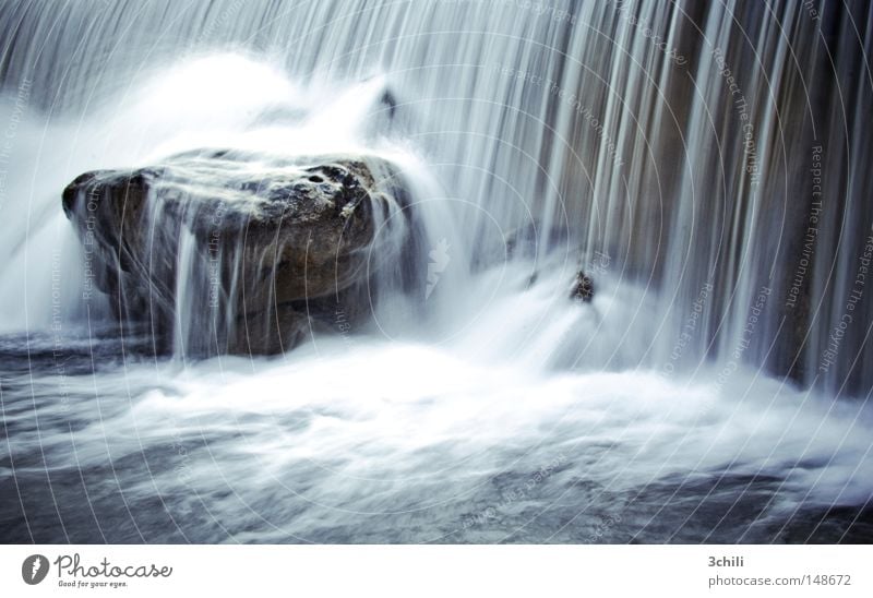 steter tropfen... Gedeckte Farben Außenaufnahme Menschenleer Tag Langzeitbelichtung Bewegungsunschärfe Zentralperspektive Natur Wasser Felsen Bach Fluss