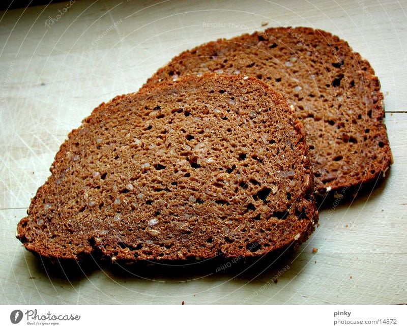 Brot statt Böller Schwarzbrot Belegtes Brot Lebensmittel Gesundheit Haarschnitt Bemme Fensterscheibe Appetit & Hunger Ernährung