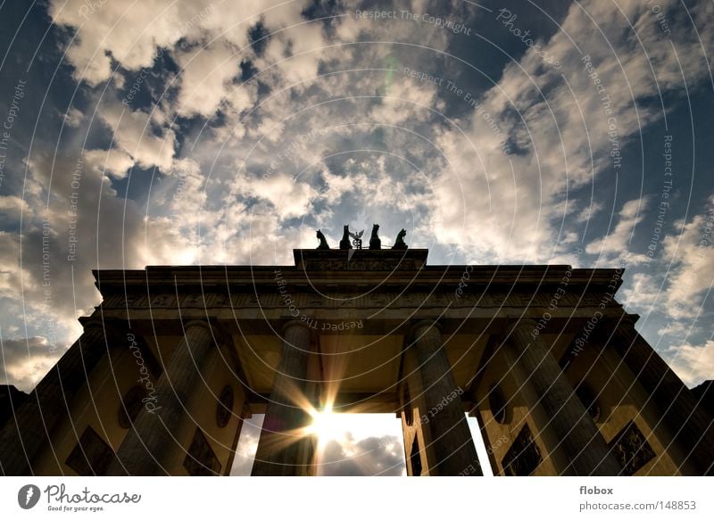 Licht Berlin Brandenburger Tor Marketing Tourismus Pariser Platz Unter den Linden Attraktion Tourist Kunst Wahrzeichen Berlin-Mitte Osten Denkmal Regierungssitz