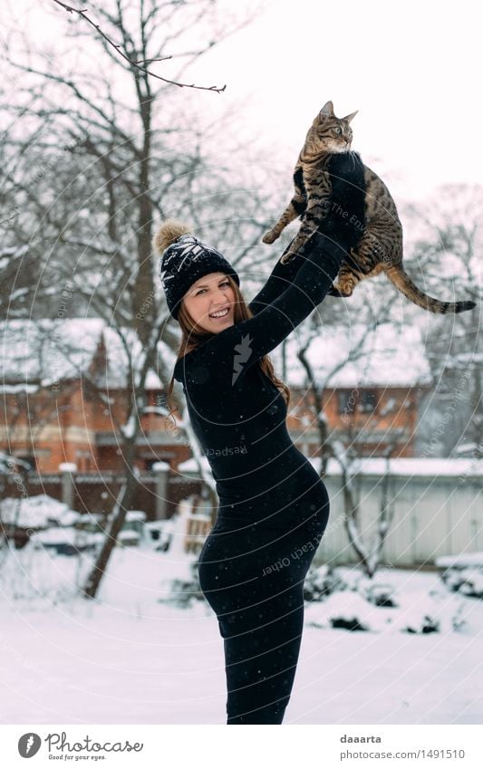 glücklich mit Babys elegant Freude Leben harmonisch Freizeit & Hobby Ausflug Abenteuer Freiheit Winter Schnee Winterurlaub feminin Junge Frau Jugendliche Mutter