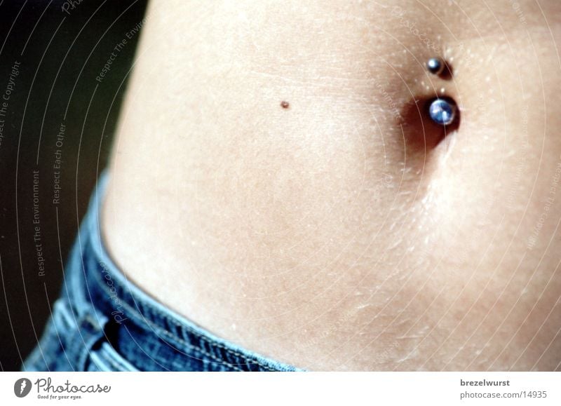 Bauchnabelpiercing Piercing Frau Nahaufnahme