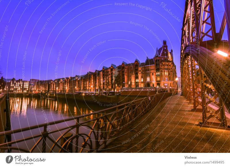 Über diese Brücke II..... Brooksfleet Hamburg Alte Speicherstadt Hafen Nacht Langzeitbelichtung Licht Altstadt Kehrwieder Zoll Zollamt