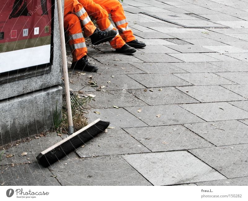 Pause Mann Strassenfeger Erholung Kehren Arbeit & Erwerbstätigkeit Öffentlicher Dienst Fegedienst Gehwegreinigung