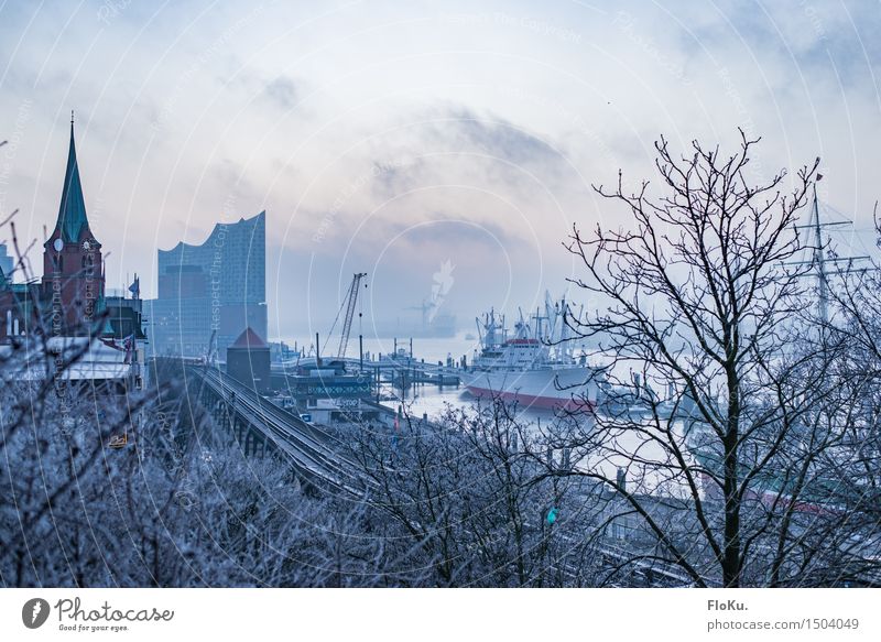 Elbe im Winter Sonnenaufgang Sonnenuntergang Eis Frost Fluss Hamburg Stadt Hafenstadt Stadtzentrum Skyline Bauwerk Sehenswürdigkeit Wahrzeichen Schifffahrt