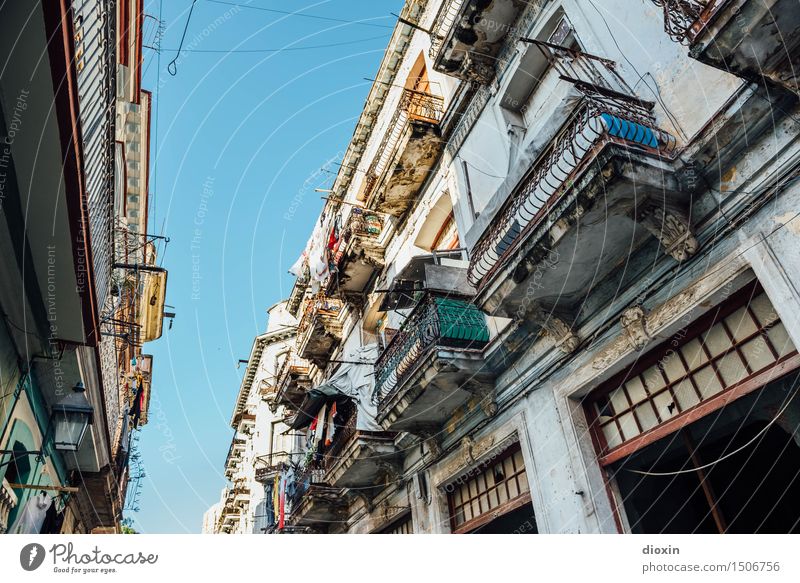 La Habana vieja Ferien & Urlaub & Reisen Tourismus Ferne Sightseeing Städtereise Himmel Wolkenloser Himmel Schönes Wetter Havanna Kuba Südamerika Karibik