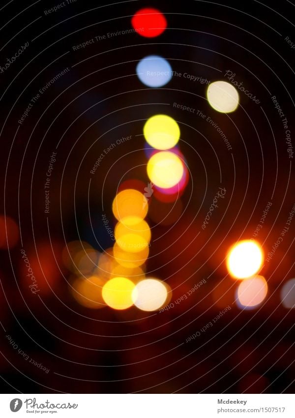 ! Freiburg im Breisgau Deutschland Europa Stadt Stadtzentrum Altstadt bevölkert Platz Rathaus Licht Lichterkette Lichterscheinung Lichtpunkt Lichtspiel leuchten