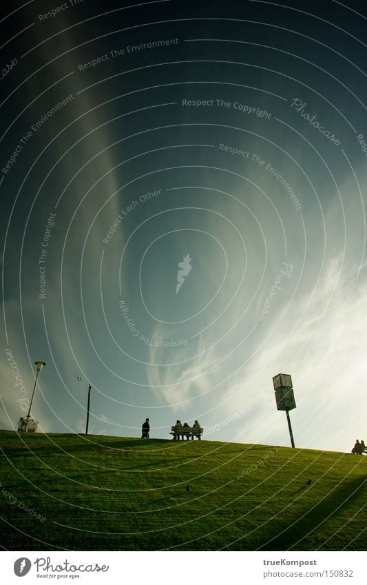 The Hill Himmel blau dunkel ruhig Erholung Einsamkeit Natur grün Hügel Landschaft Stimmung Denken Freiheit unterwürfig Konzentration Farbe Herbst