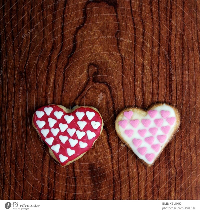 doppelherz Herz 2 Holz Maserung Zucker Zuckerguß knusprig süß lecker Backwaren Liebe Doppelbelichtung Zuckerdekor Weihnachtsbäckerei paarweise Valentinstag