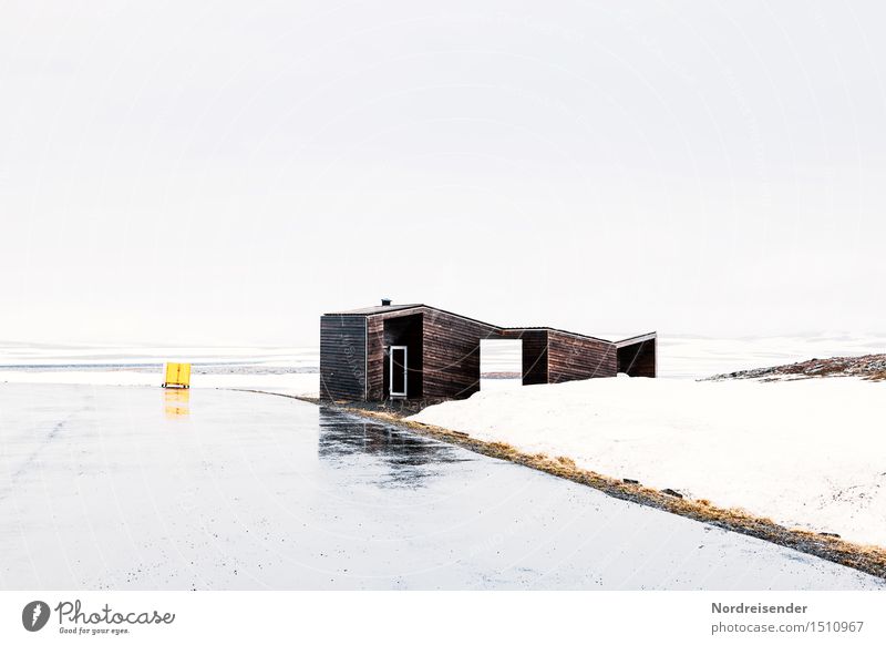 Haltestelle Ferne Landschaft Urelemente Klima schlechtes Wetter Schnee Haus Bauwerk Gebäude Architektur Verkehrswege Straßenverkehr eckig ästhetisch Design