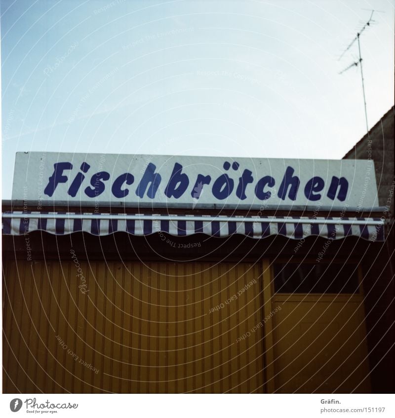 Arbeitssuchend Fisch Brötchen Tourist geschlossen Kiosk Buden u. Stände Aal Hering Ernährung Markise Schilder & Markierungen Buchstaben Tür frisch knusprig