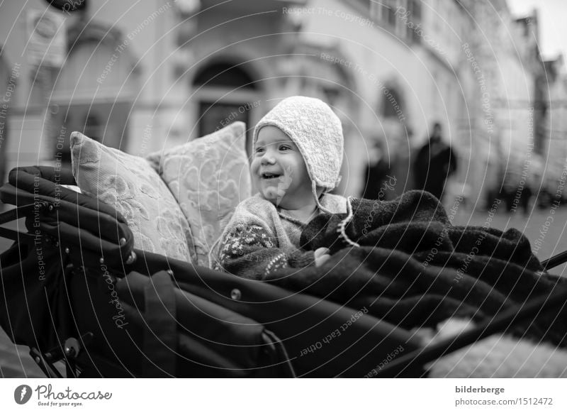 das leben ist . . . Lifestyle Kleinkind Leben 0-12 Monate Baby Stadt entdecken genießen Glück Gefühle Lübeck Berlin Fotografie Reportage Jugendliche