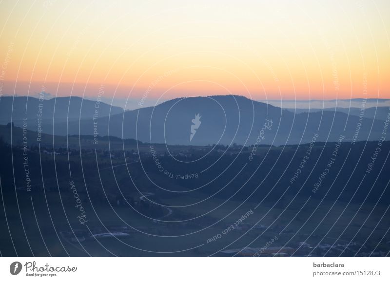 Blick vom Klippeneck Landschaft Himmel Nebel Hügel Berge u. Gebirge Kleinstadt Straße leuchten hell blau Stimmung Horizont Klima Natur Umwelt Ferne Farbfoto