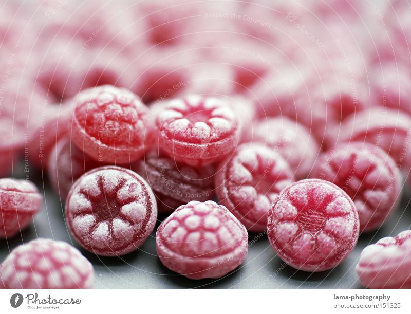 Süße Versuchung Bonbon Süßwaren Zucker Himbeeren Erdbeeren süß Produkt Gummibärchen lecker lutschen Ernährung Beeren