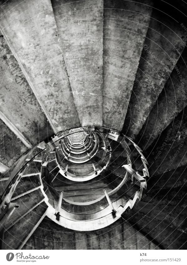 @ Treppe rund Kreis Treppenhaus Schnecke drehen Treppengeländer hoch steigen oben Beton Architektur ab