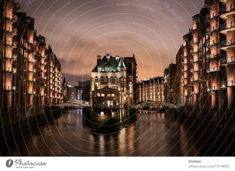 leuchten in der | nacht schön Nachtleben Hafen Architektur Mauer Wand Fassade ästhetisch historisch maritim rot Attraktion attraktiv brick bridge building