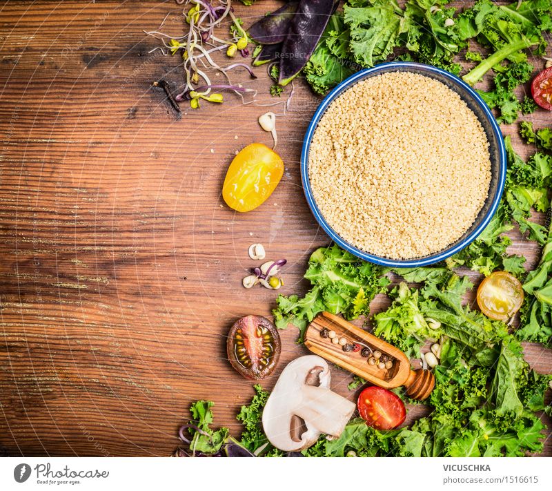 Couscous mit Grünkohl und Gemüse Zutaten fürs Kochen Lebensmittel Salat Salatbeilage Getreide Kräuter & Gewürze Ernährung Mittagessen Abendessen Bioprodukte