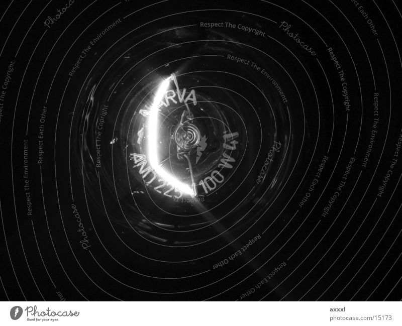 Birne3 S/W Lampe Licht Elektrisches Gerät Technik & Technologie Schwarzweißfoto