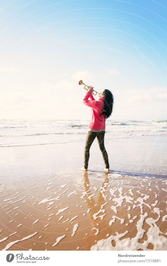 Klangfarbe | Hintergrundrauschen Lifestyle Leben harmonisch Sinnesorgane Freizeit & Hobby Freiheit Strand Meer Mensch feminin Frau Erwachsene Künstler Musik