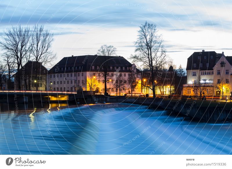 Abends am Lechwehr Ferien & Urlaub & Reisen Häusliches Leben Haus Altstadt Gebäude Architektur historisch Abenddämmerung Bayern Deutschland Geografie