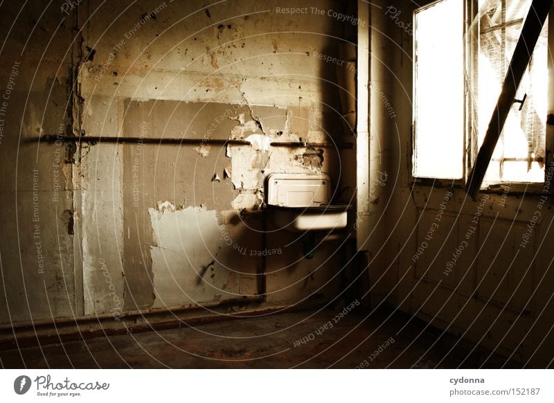 Verwaschen Haus Villa Fenster Licht altmodisch Leerstand Raum Häusliches Leben Zeit Vergänglichkeit Klassik Waschbecken Nostalgie Jahrhundert verfallen