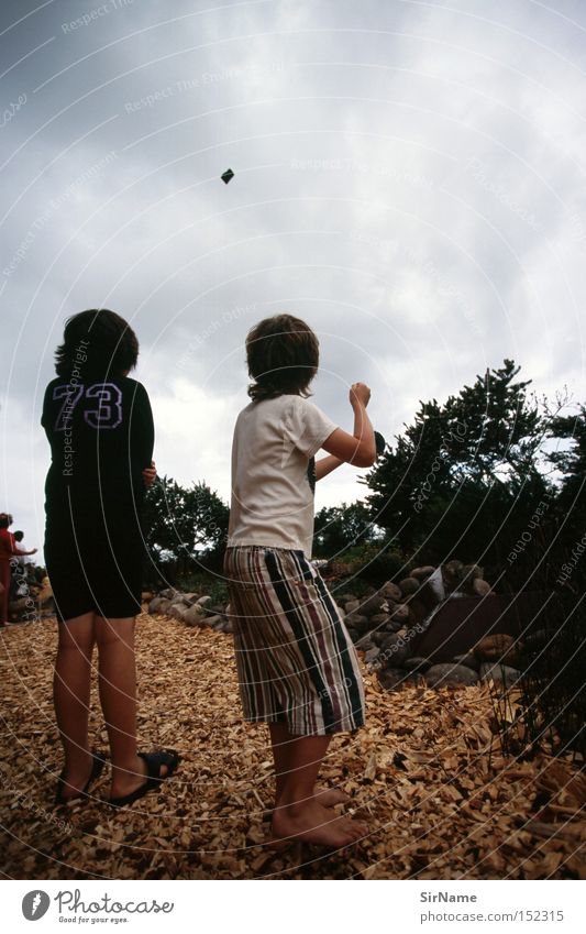 32 [endlich sturm!] Freude Kind Unwetter Wind Sturm Gewitter Leidenschaft Lenkdrachen Kinder Drachenfliegen Gewitterwolken Kindheit spielen Spannung Aktion