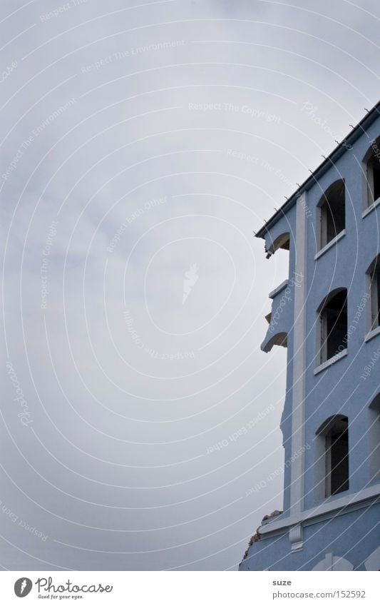 Abriss Haus Baustelle Umwelt Himmel Ruine Gebäude Fenster alt kaputt blau Vergänglichkeit Wand Putz verfallen Abrissgebäude abrissreif Verfall Fensterfront