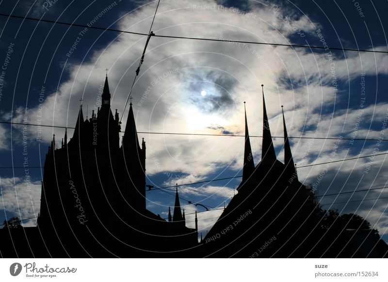 Dunkle Macht Sonne Nachtleben Feste & Feiern Halloween Kunst Kultur Umwelt Himmel Wolken Kirche Dom alt außergewöhnlich bedrohlich dunkel historisch Spitze