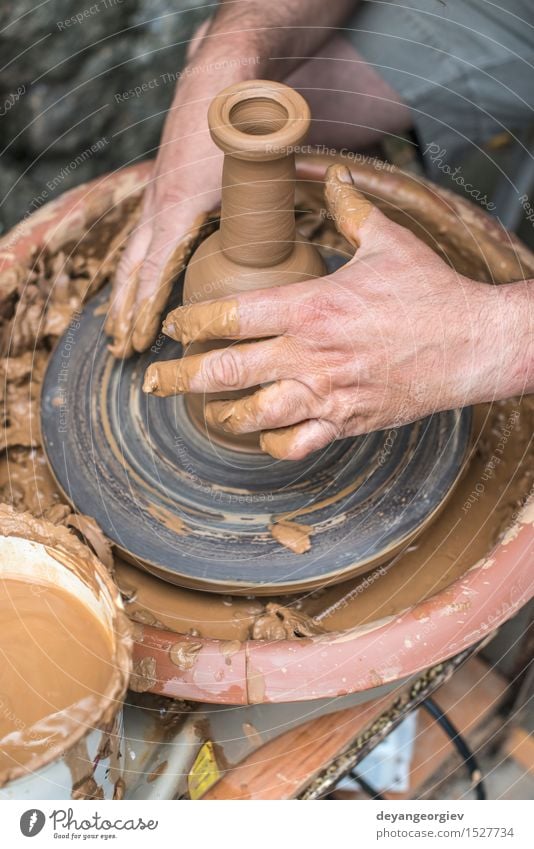 Potter macht Tonflasche Schalen & Schüsseln Topf Basteln Arbeit & Erwerbstätigkeit Handwerk Kunst machen Töpfer Töpferwaren Rad Kunstgewerbler Schaffung