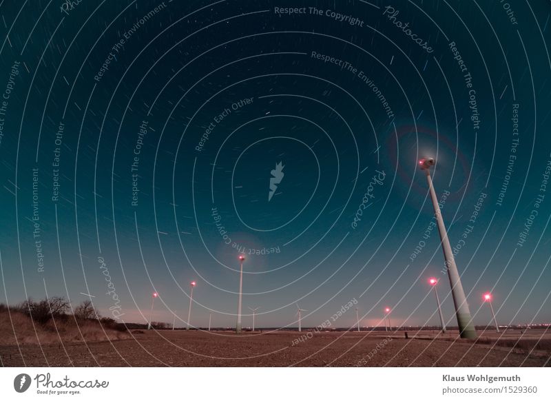 Stadtrandlage Maschine Energiewirtschaft Windkraftanlage Himmel Wolkenloser Himmel Stern Horizont Frühling Winter Schönes Wetter Feld Friedland Salow Turm