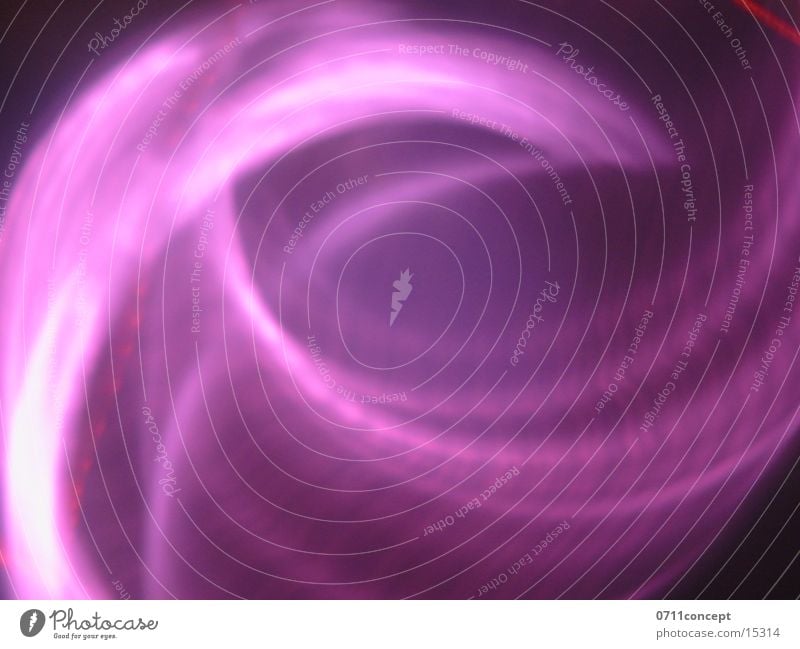 Running in Circles Licht violett Langzeitbelichtung drehen Stil rund Unschärfe wackelig Schwindelgefühl Reflexion & Spiegelung hell Lichtdesign Lichtkunst