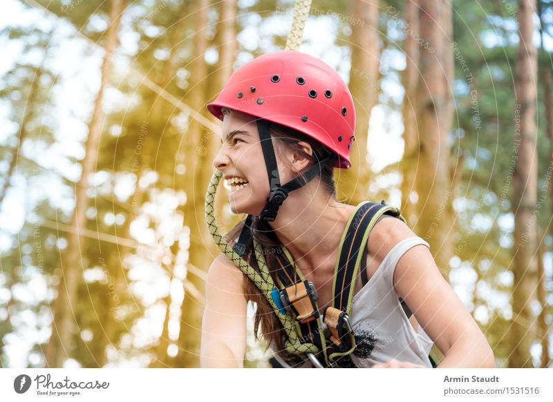 junge glückliche Frau mit Helm und Kletterausrüstung Lifestyle Gesundheit Leben Wohlgefühl Freizeit & Hobby Ferien & Urlaub & Reisen Tourismus Ausflug Sport