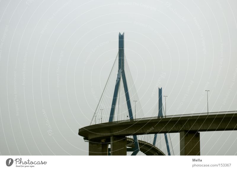 Brücke Köhlbrandbrücke Säule Autobahn Hamburg Seil rund Kurve Himmel grau A 7