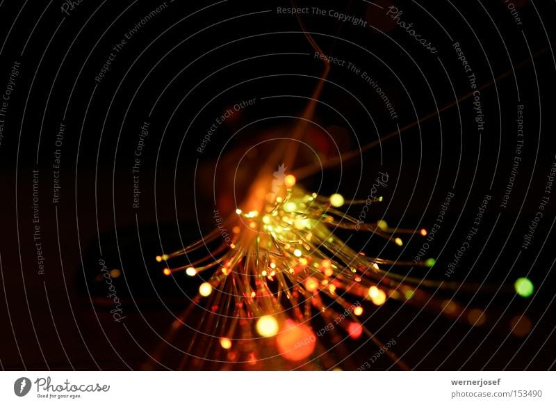 lichtleiter Licht Wellen Laser gelb rot grün schwarz Geschwindigkeit Feste & Feiern Leiter High-Tech Konzert Elektrizität Frequenz Telekommunikation