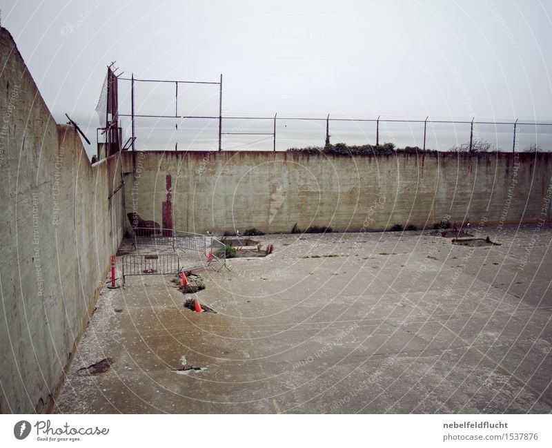 Alcatraz San Francisco Hauptstadt Hafenstadt Menschenleer Mauer Wand Gefühle Stimmung Laster Akzeptanz Vertrauen Sicherheit Schutz Mitgefühl Güte