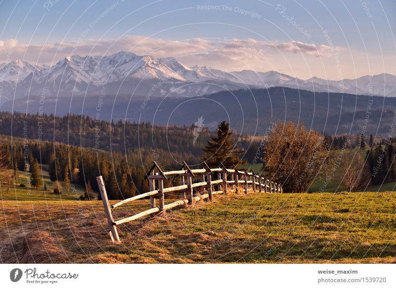 Frühlingslandschaft in Tatras-Bergen, Süd-Polen schön Ferien & Urlaub & Reisen Tourismus Sonne Schnee Berge u. Gebirge wandern Natur Landschaft Himmel Wolken