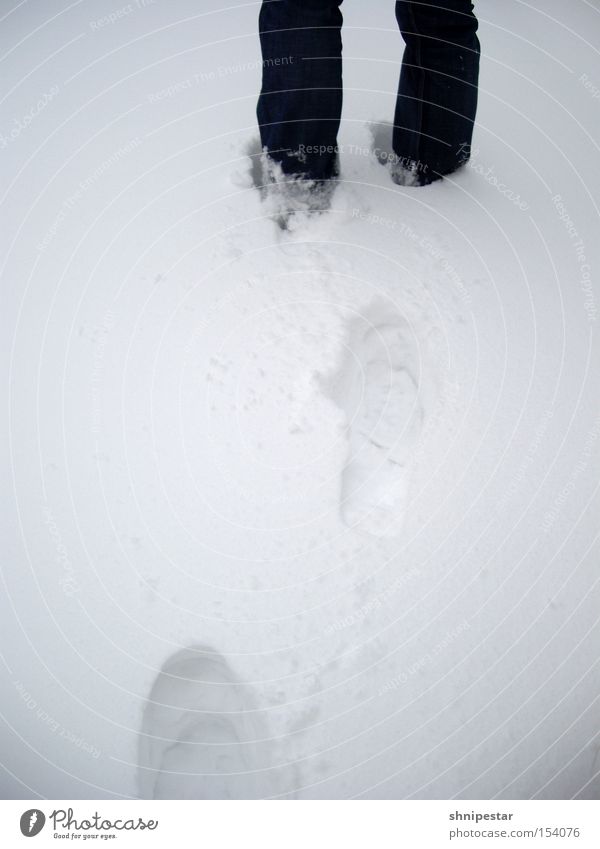 BIGFOOT IN LEIPZIG! Schnee Winter Eis Spuren kalt Leipzig weiß Frost Kontrast Grad Celsius Minusgrade frieren Glätte Schuhe Wintersport