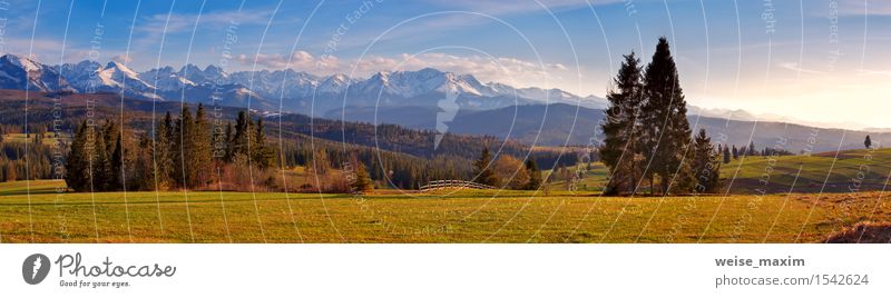 Panorama von schneebedeckten Tatra-Bergen im Frühjahr, Süd-Polen schön Ferien & Urlaub & Reisen Schnee Berge u. Gebirge Natur Landschaft Himmel Wolken