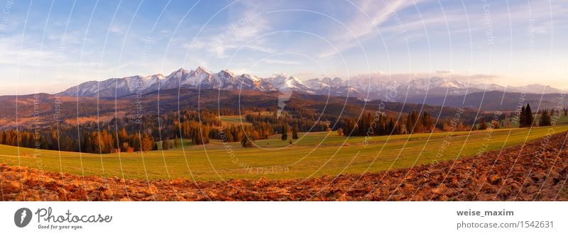 Panorama von schneebedeckten Tatra-Bergen im Frühjahr, Süd-Polen Ferien & Urlaub & Reisen Schnee Berge u. Gebirge Natur Landschaft Himmel Wolken Frühling