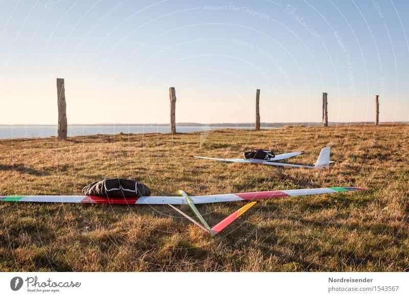 Modellflug Freizeit & Hobby Modellbau Natur Landschaft Luft Wasser Himmel Wolkenloser Himmel Frühling Schönes Wetter Wind Gras Wiese Küste Ostsee Meer Flugzeug