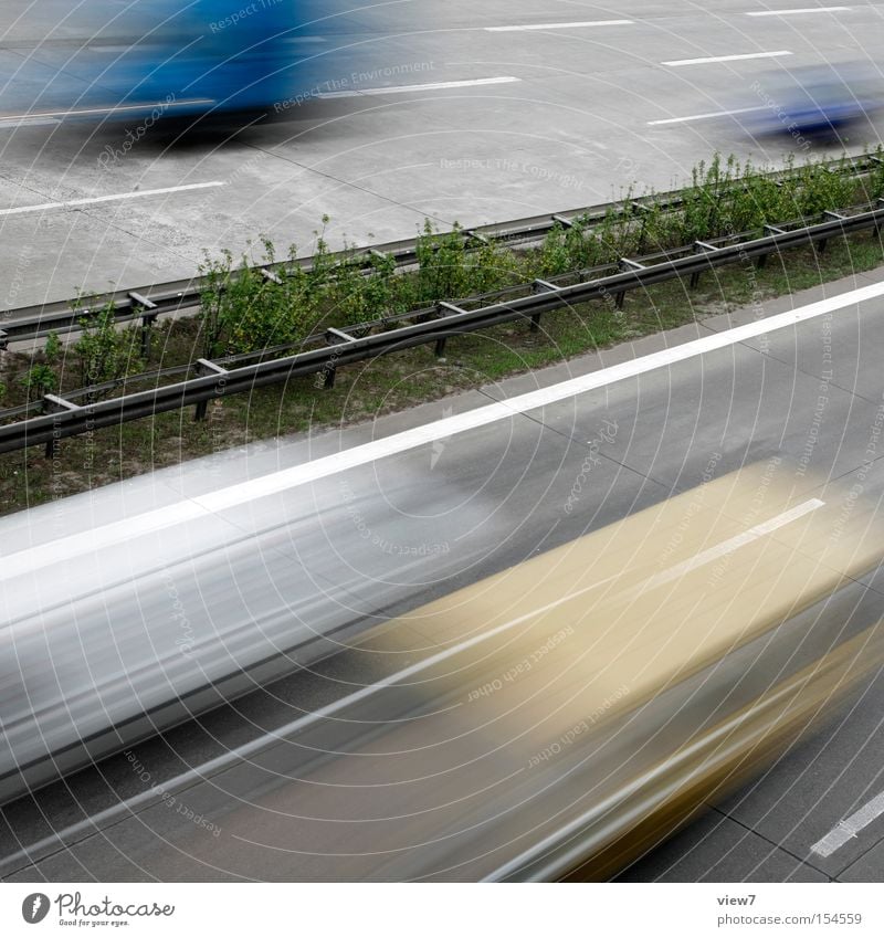 Autobahn KFZ Verkehr Straße Geschwindigkeit Mittelstreifen PKW Lastwagen fahren Güterverkehr & Logistik Ferien & Urlaub & Reisen Reisefotografie Schnellstraße