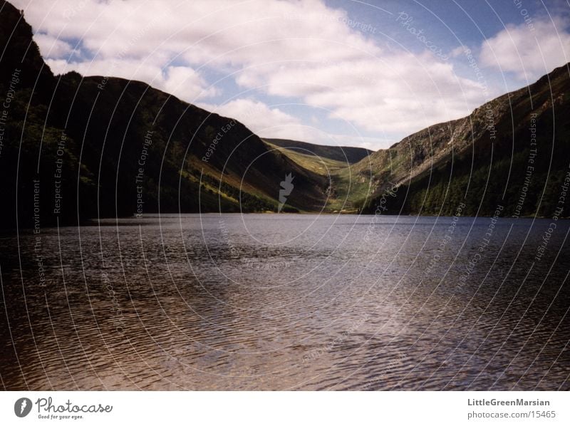 lake See Reflexion & Spiegelung Wolken Hügel grün fantastisch Wasser Republik Irland